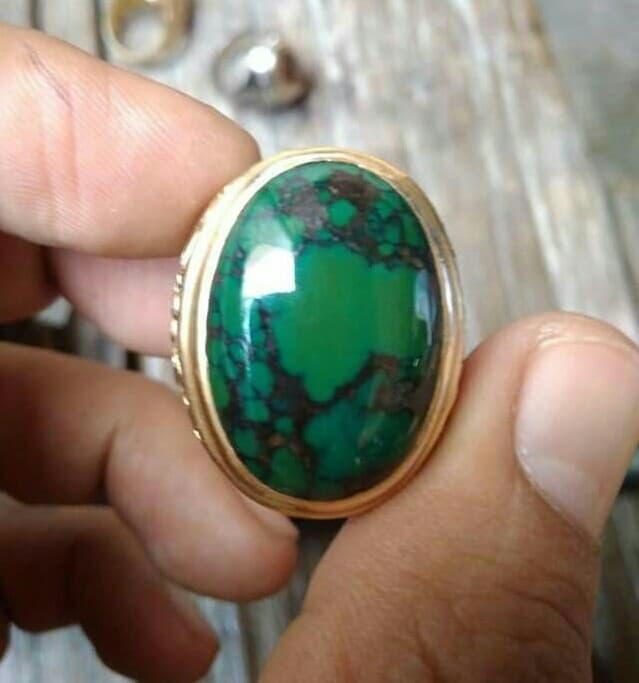 Pirus Xinjiang Lawas Natural Kontes Kelas Gradasi Hijau