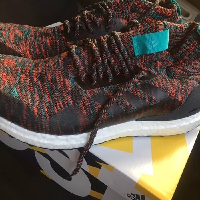 UNDER RETAIL! Adidas ultraboost MID Black, Maroon 100% ORIGINAL