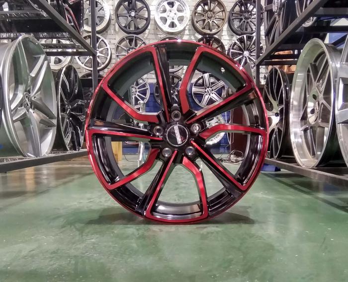 Velg Mobil Ring 18 HSR MISATO Lobang Baut 5 Pcd 5x114,3 Hitam Merah