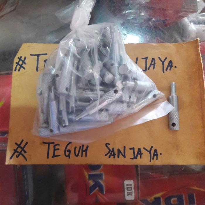 Kunci pembuka pentil ban , alat buka pentil ban , bukaan tutup pentil
