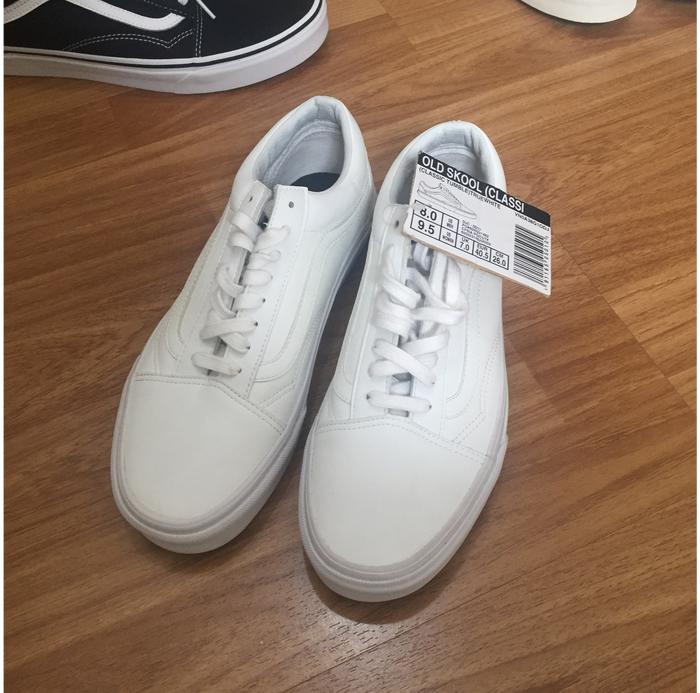 VANS OLD SKOOL CLASSIC TUMBLE TRUE WHITE Brand New with Tag & Receipt