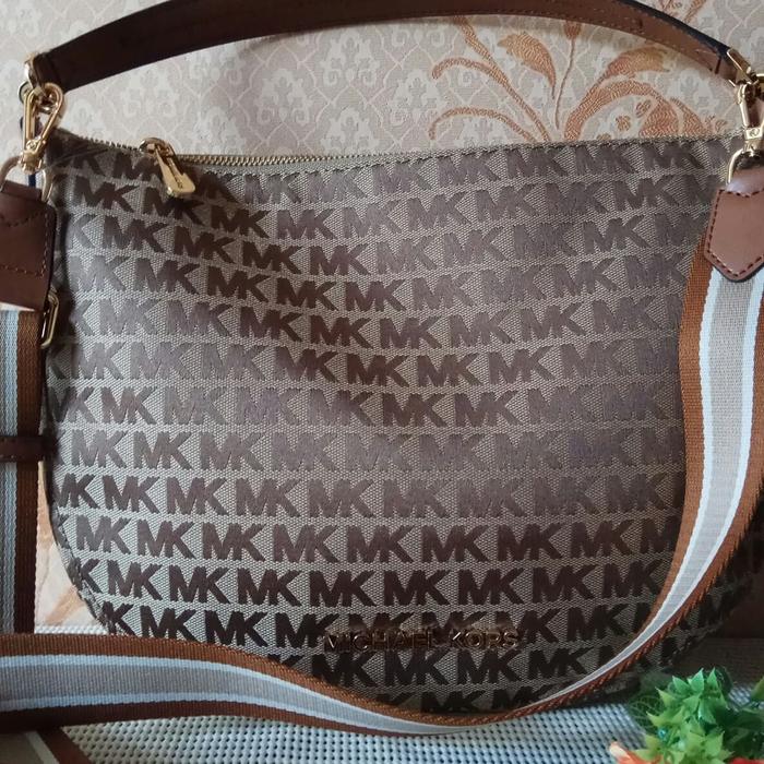 MK hobo Authentic