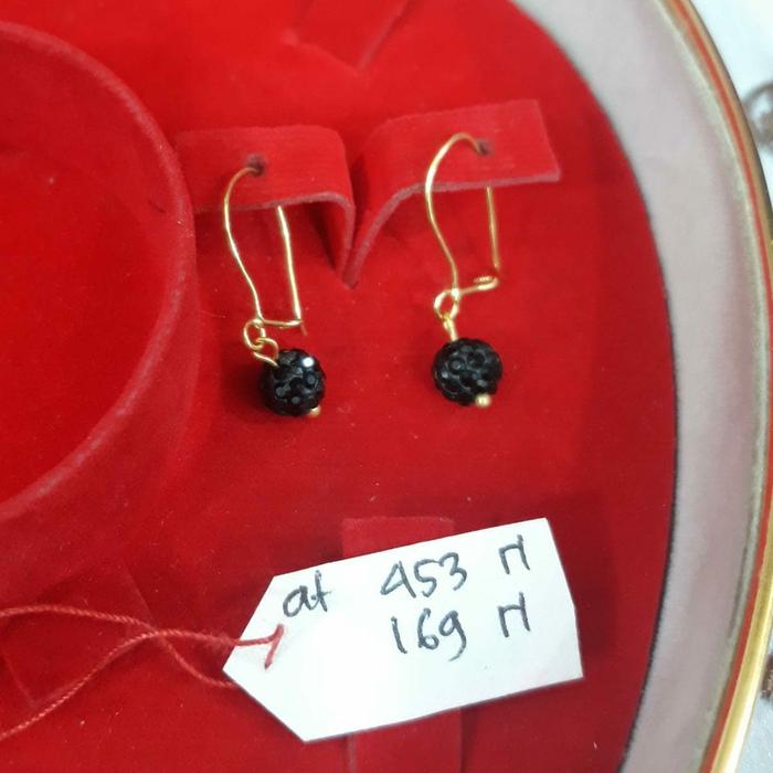 At453N169N Anting giwang emas permata kristal hitam emas kuning asli