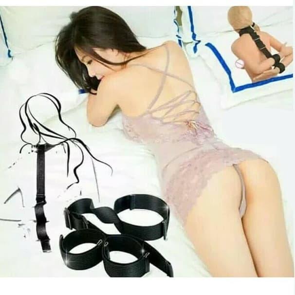 READY STOCK lingerie sleepwear - BDSM - bondage set neck hand cuff