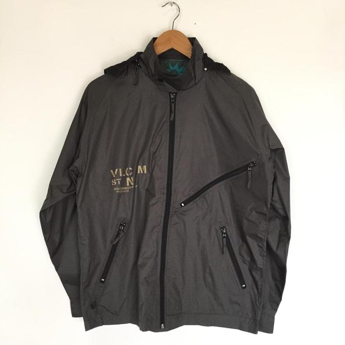 jaket pria parasut volcom original