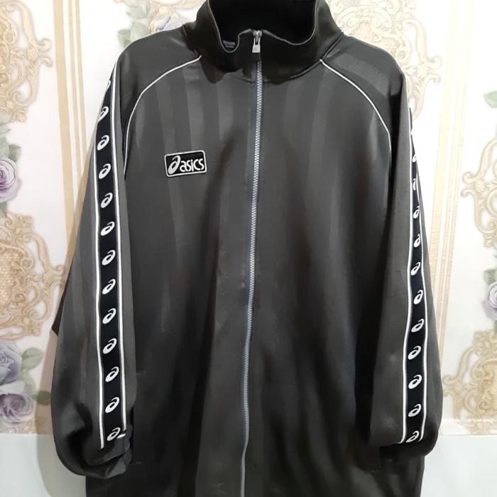 JAKET ASICS