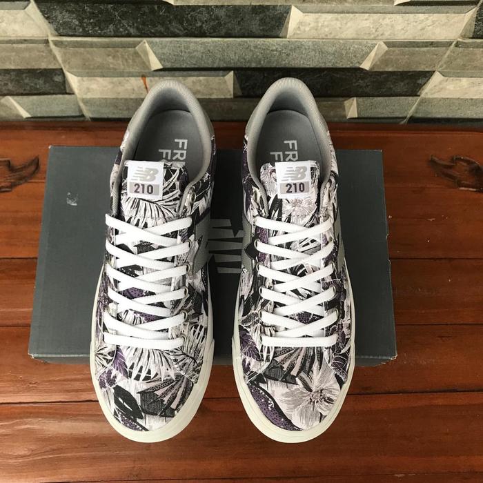 New Balance Skate AM210PFK Floral