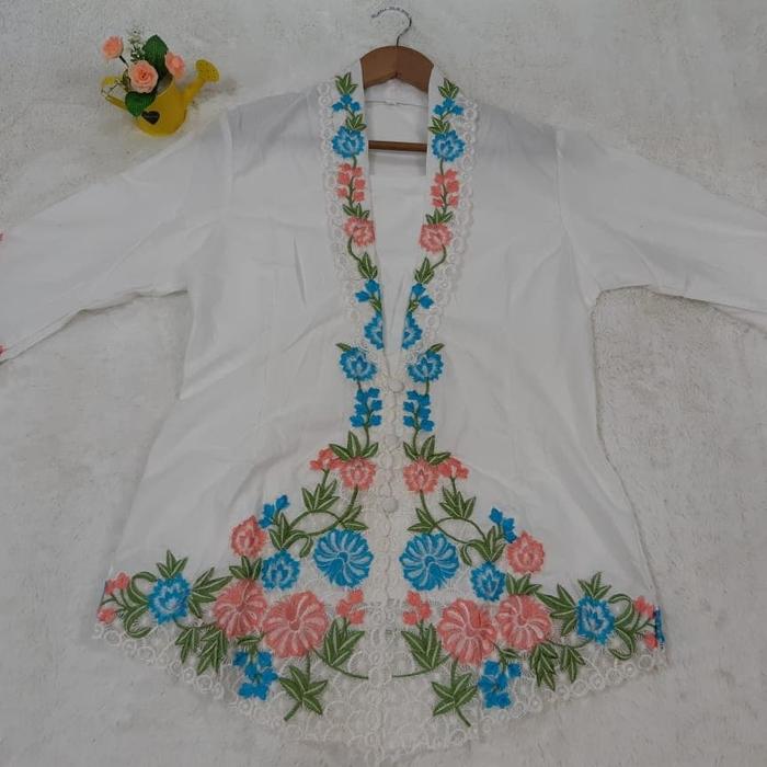 kebaya kutu baru modern warna putih