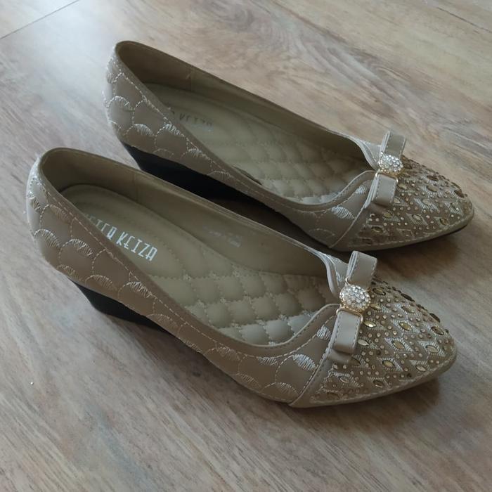 Sepatu Peter Kezia ukuran 37