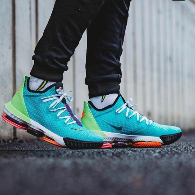 nike Lebron 16 low hyper jade