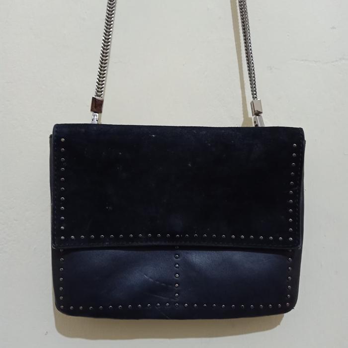 Tas slingbag pouch CHARLES AND KEITH original full leather Size21x17cm