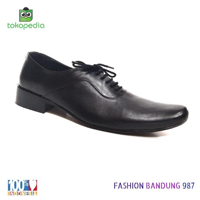 Sepatu pantofel pria model lancip kulit asli sepatu kerja tali hitam