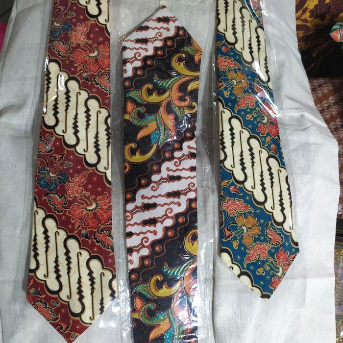 Dasi batik semi sutra ) Dasi batik kantor semi sutra halus
