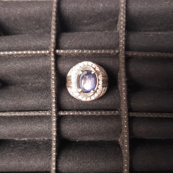 Ceylon Star Sapphire Cabochon