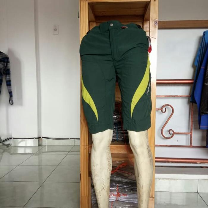 Celana Pendek Boven Cozmeed