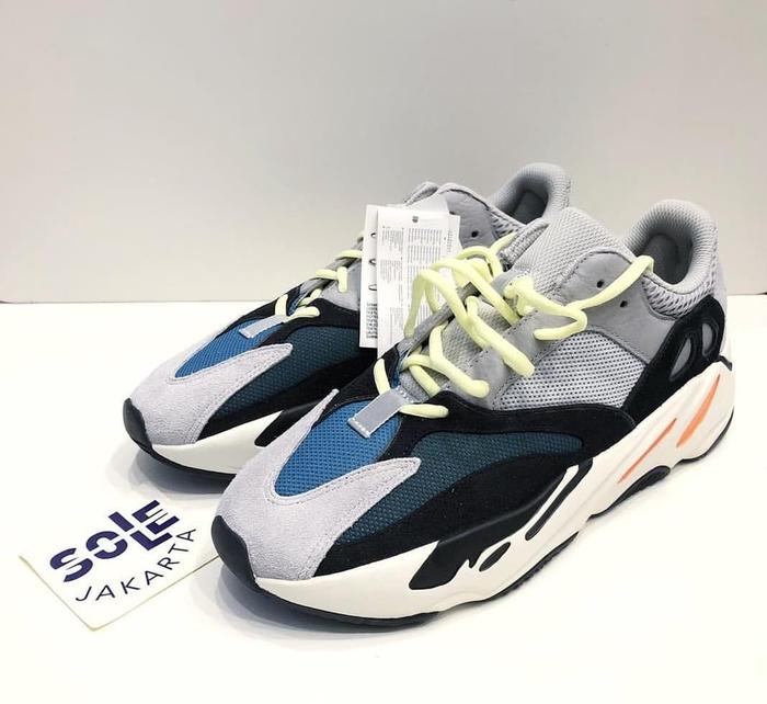YEEZY 700 OG WAVE RUNNEER