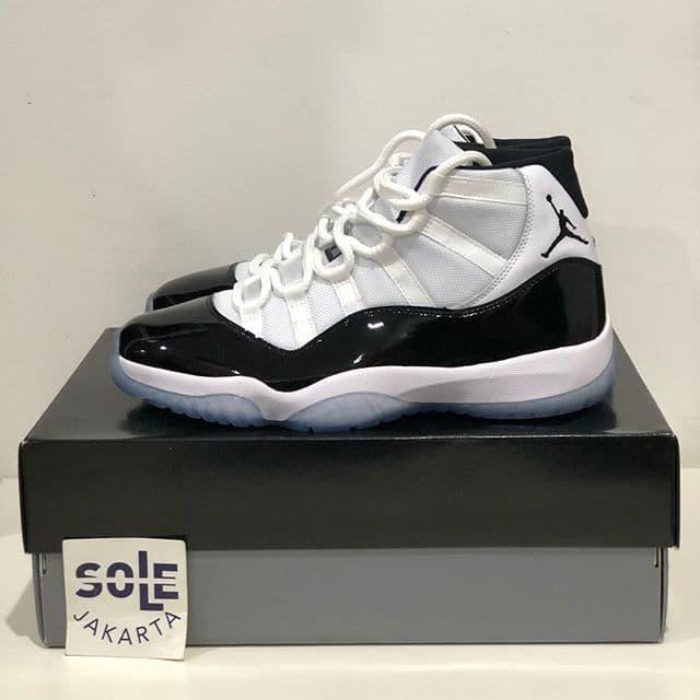 Air Jordan 11 Concord