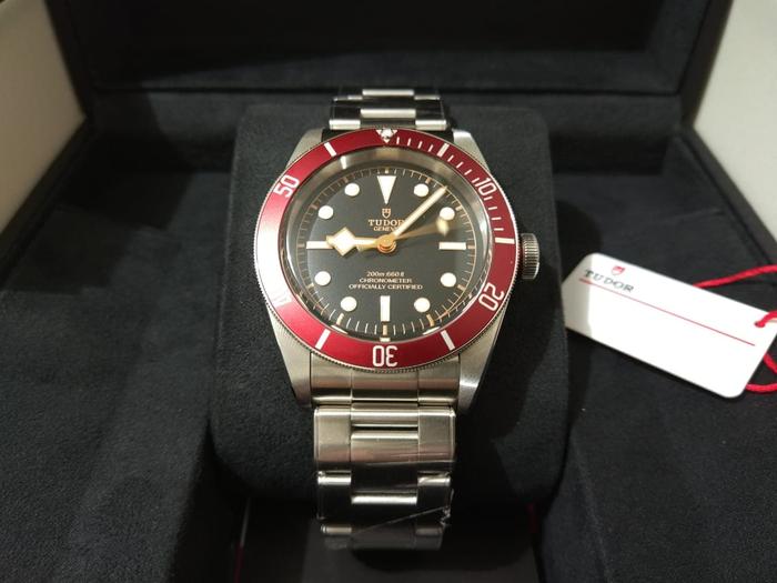 Tudor Black bay red inhouse 41mm 70 hours power reserve