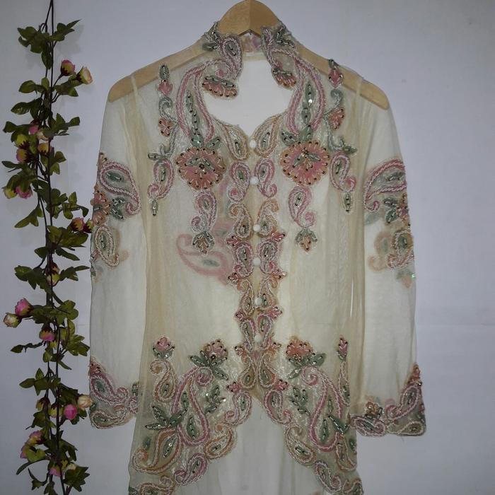 Preloved Kebaya Payet Nude