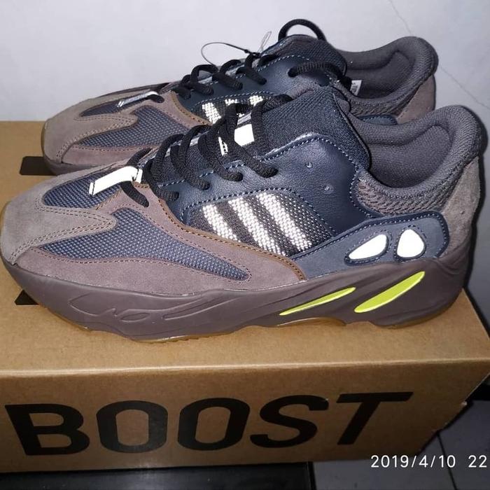 YEEZY BOOST 700 MAUVE 100% ORIGINAL