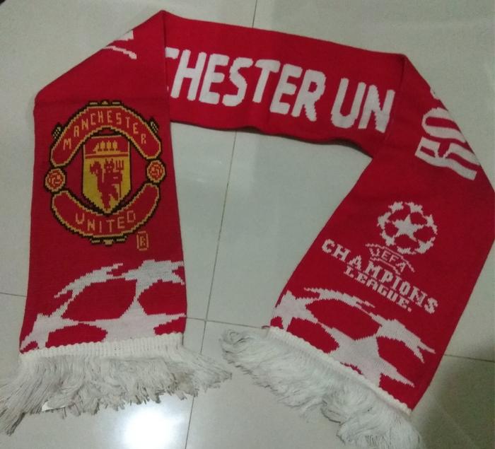 MANCHESTER UNITED SCARF/SYAL ORIGINAL ROAD TO MOSCOW 2008