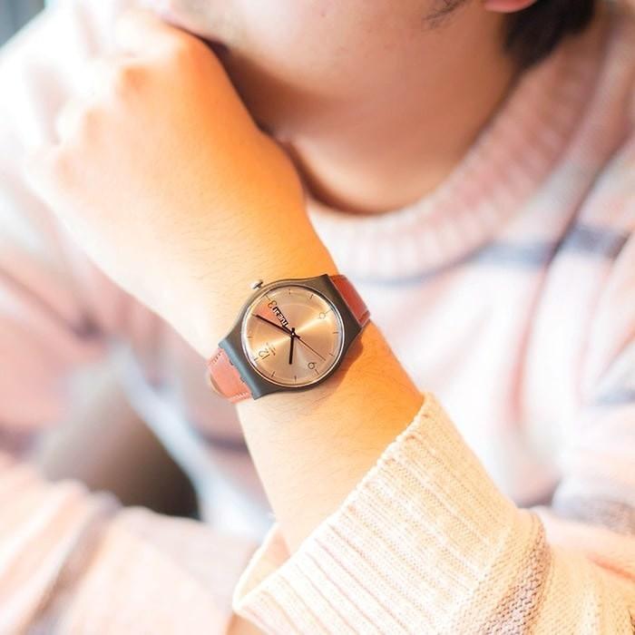 Swatch Analog Jam Tangan Kulit Unisex SUOB721 Lonely Desert Original