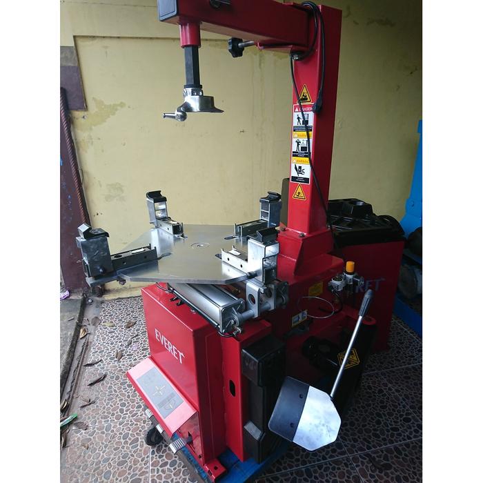Tyre Changer Motor Everet