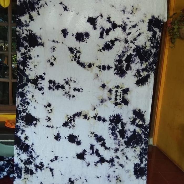 kain jumputan shibori sibori abstrak biru