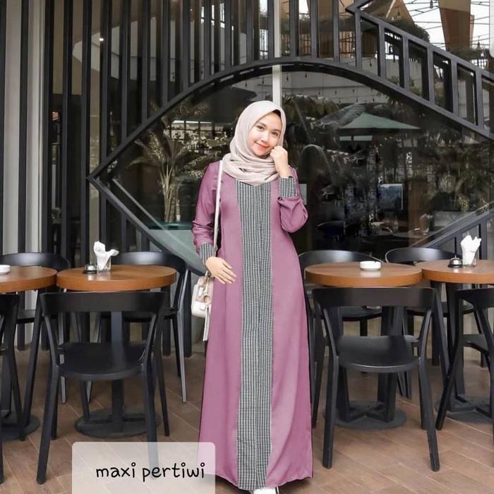 maxi pertiwi pilih warna