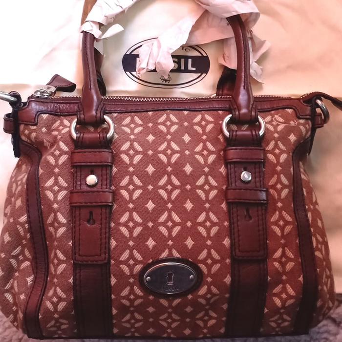 SOLD fossil maddox pecan