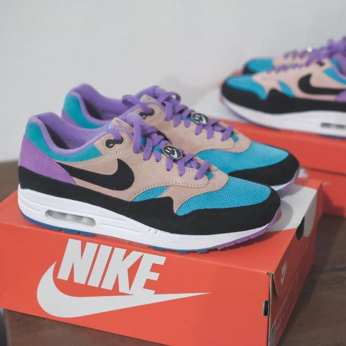 Nike air max 1 have a nike day