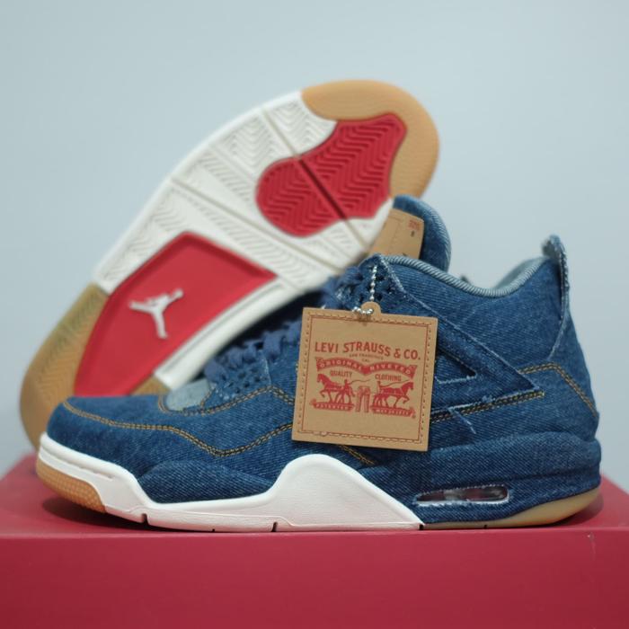 AIR JORDAN 4 RETRO “LEVI’S DENIM” ( BLANK TAG/RARE )
