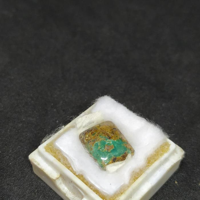 batu pirus lawasan