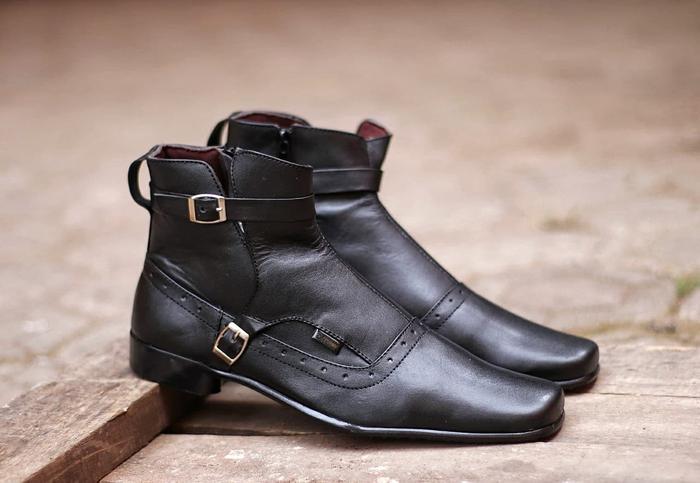 SEPATU BOOTS CEVANY PACUAN PRIA BLACK