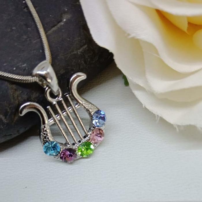 Kalung LYRE Necklaces, by Israel
