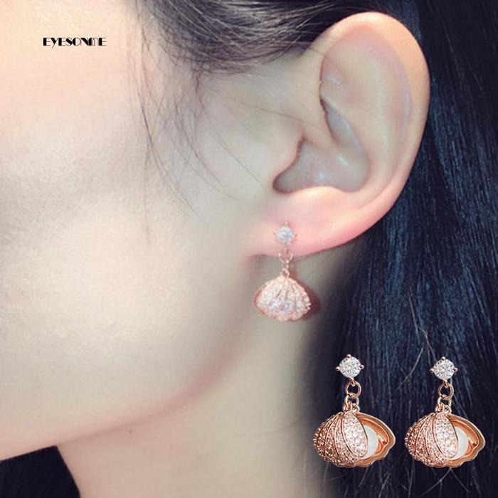 Anting Giwang dengan Mutiara Imitasi untuk Wanita