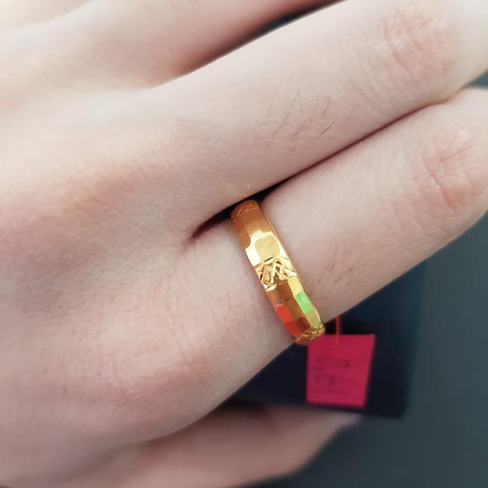Cincin Emas asli model polos cristal Kadar 700
