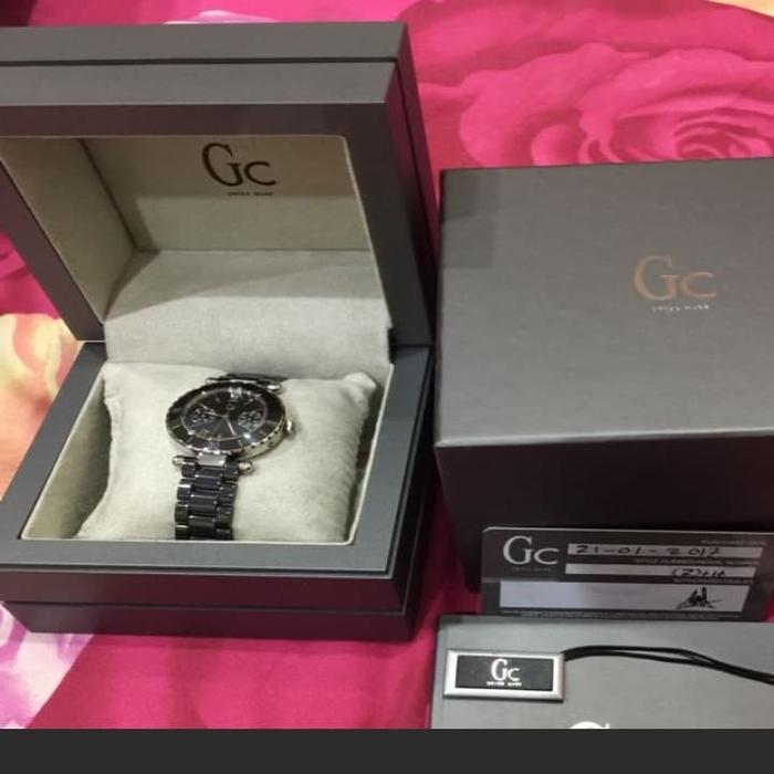 GUESS COLLECTION WOMAN WATCH