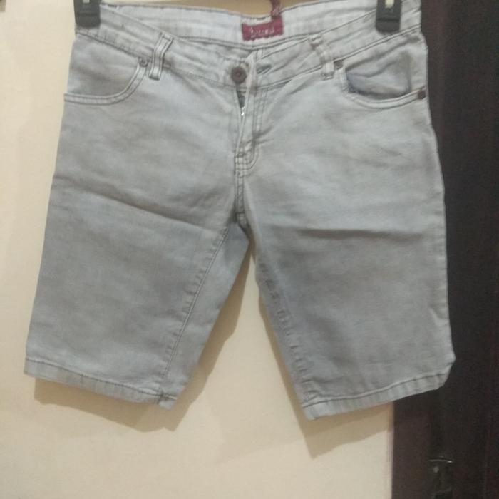 celana pendek Loggo size 28