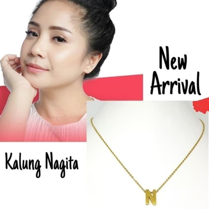 Kalung Titanium Huruf N Kalung Nagita Slavina