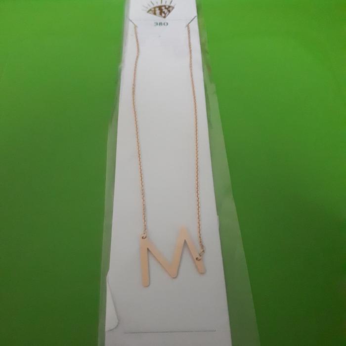 Kalung huruf M
