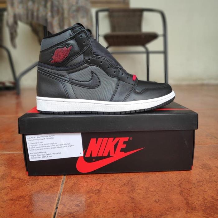 AIR JORDAN 1 BLACK SATIN