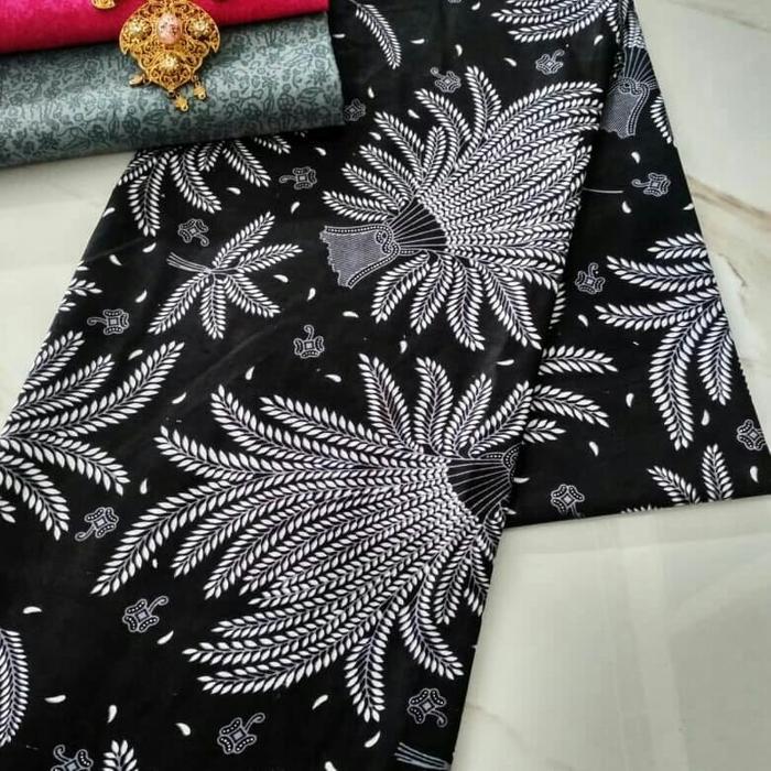 Kain Batik Jerami Padi (Hitam-Merah)
