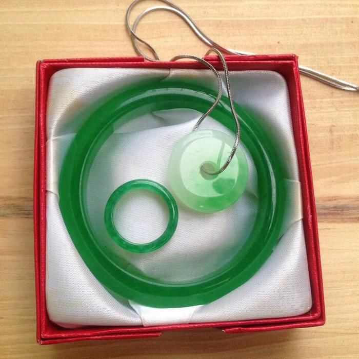 Gelang Giok Set