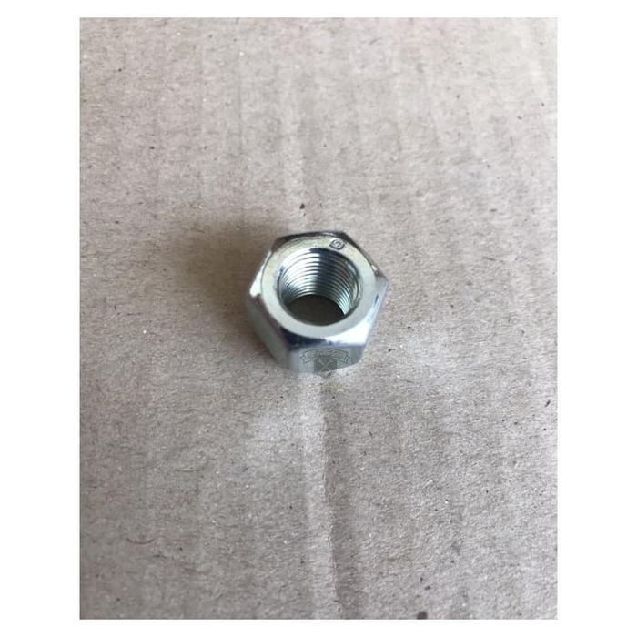 Nut - Mur roda mobil Suzuki APV Ertiga