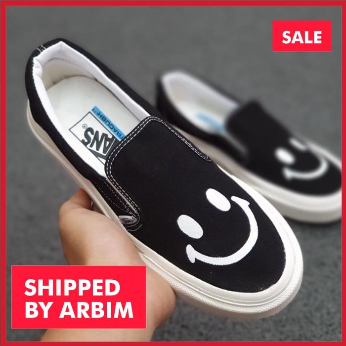 VANS VAULT OG SLIP ON SMILE BLACK WHITE GRADE ORIGINAL