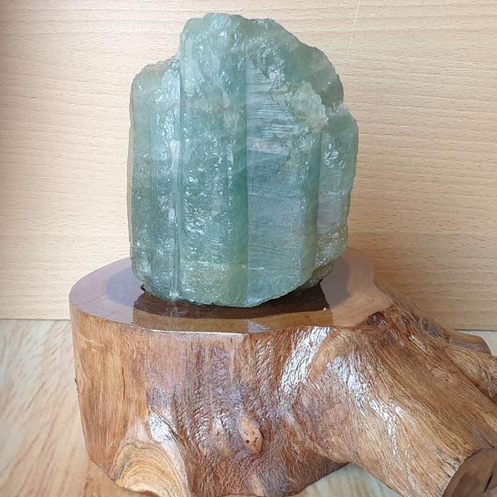 NATURAL AQUAMARINE ROUGH STONE