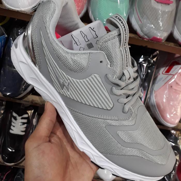 sepatu running abu-abu EAGLE eternal original