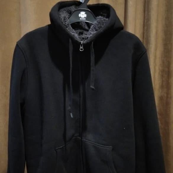 original uniqlo black warm hoodie not zara bape h&m