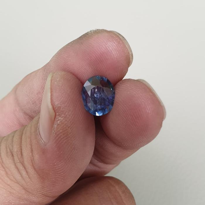 DGL Certified Clean,Heated Only 2.09 Ct Blue SAPPHIRE Ceylon